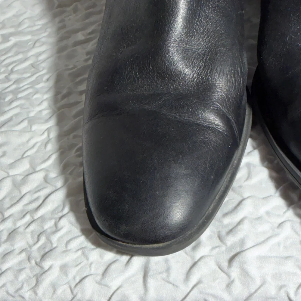 Predictions elegant black